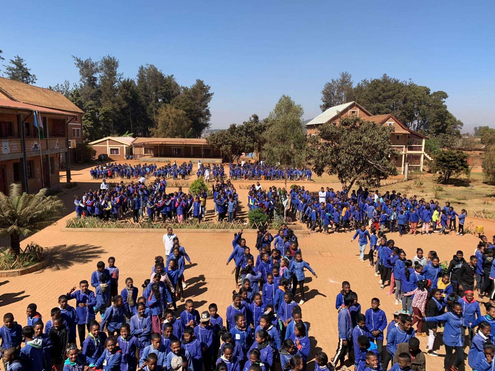 Chambre d'hôtes du lycée Picot de Clorivière dont les Revenues financent l'éducation des élèves Antsirabe Exterior foto